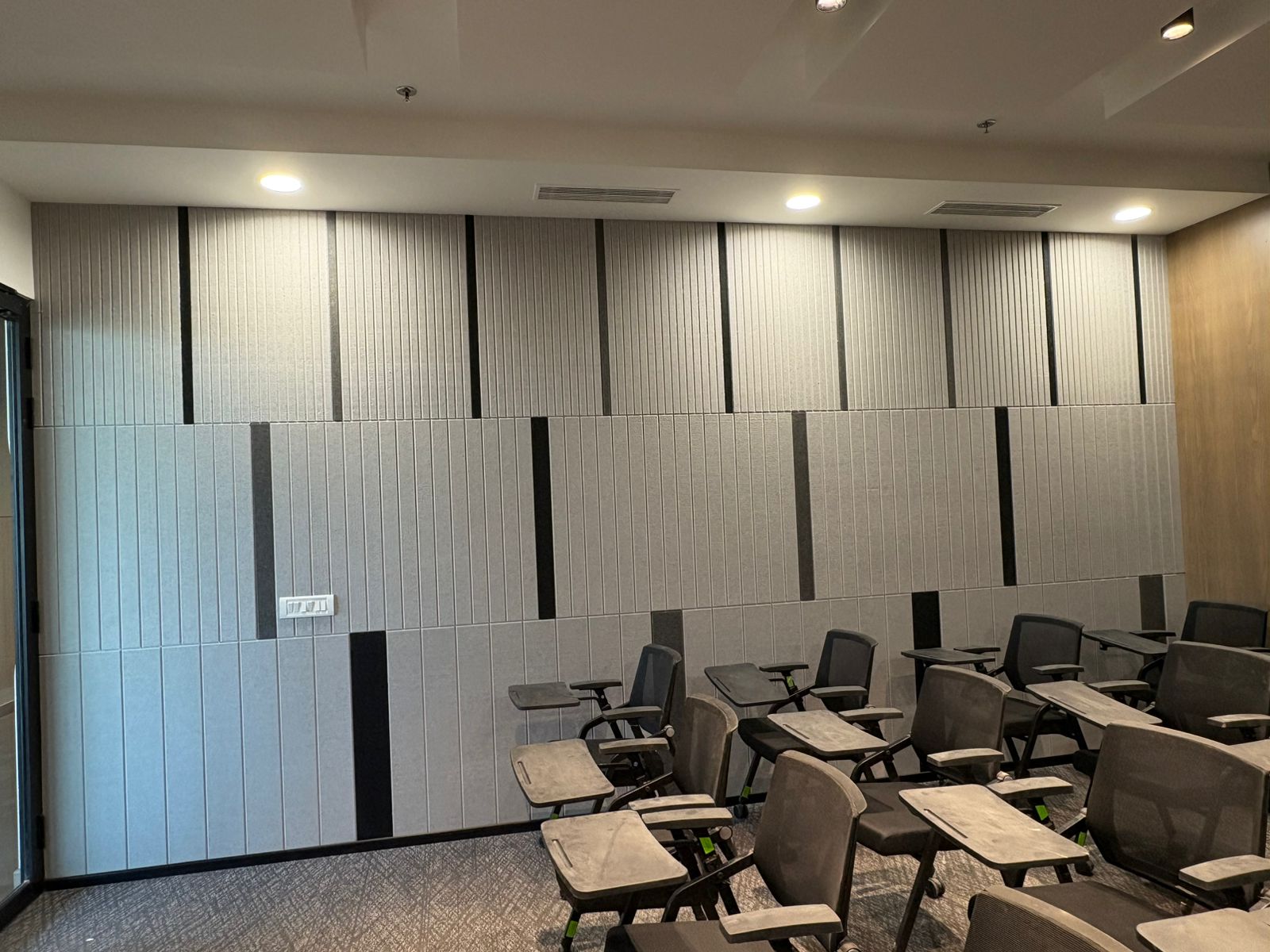 Global Green Interior Design Company Logo - Sustainable Design Experts